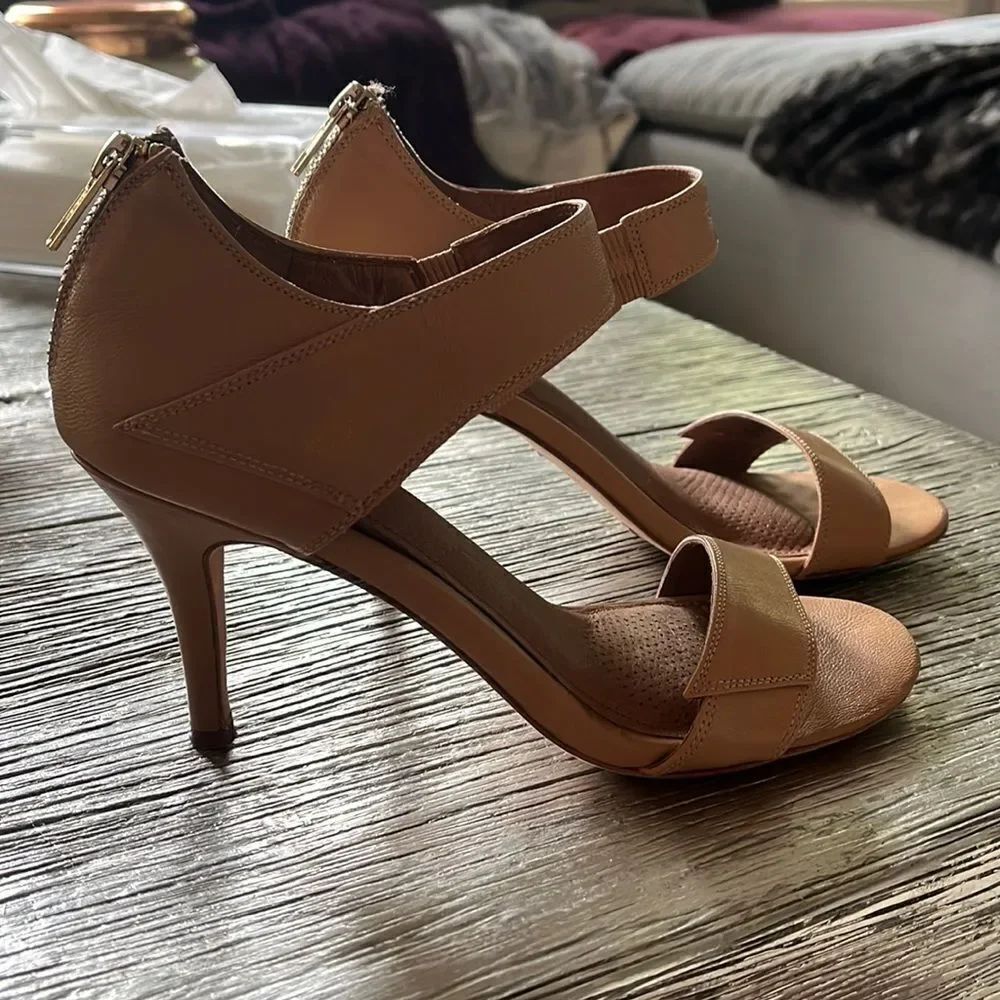 Corso ComoTan Leather Back Zipper Heel Sandals sz 7-1/2 EUC